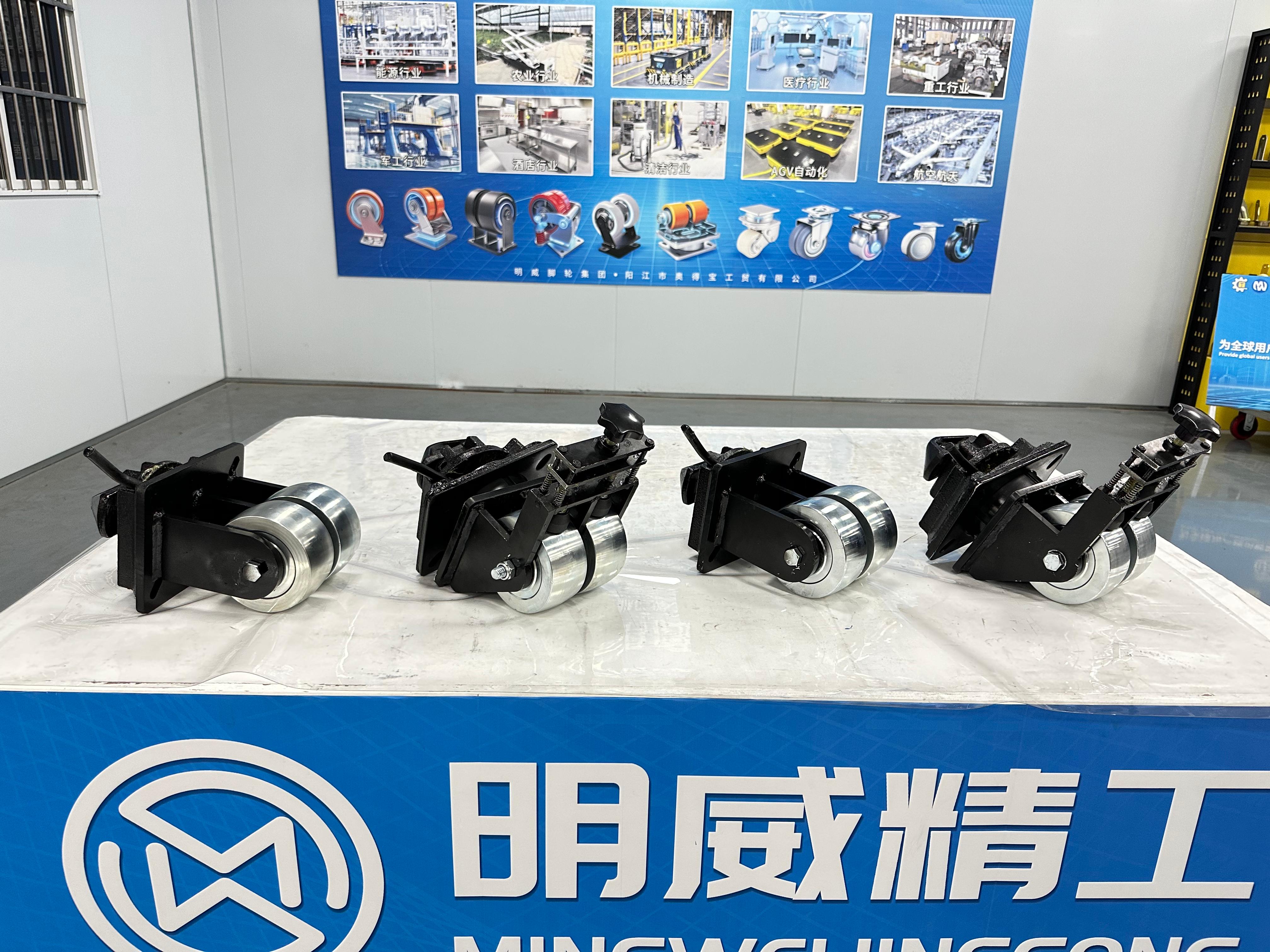 光伏集装箱移动脚轮1.12.jpg